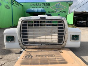 1993 FORD L9000 HOODS 