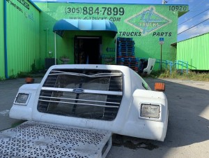 1995 FORD L9000 HOODS 