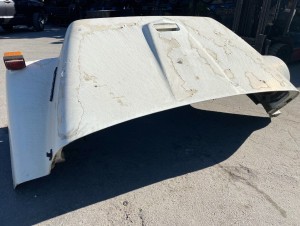 1995 FORD L8000 HOODS 