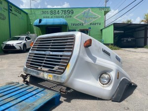 1995 FORD LTS9000 HOODS 