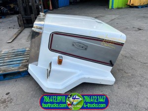 2001 VOLVO ACL AUTOCAR HOODS 