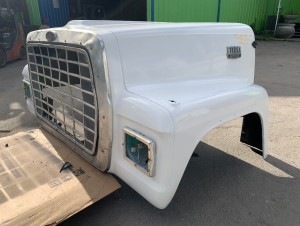 1993 FORD L9000 HOODS 