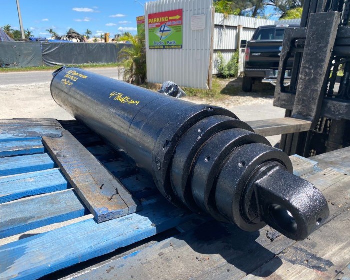 2008 COMMERCIAL 4 STAGE HYDRAULIC CYLINDER