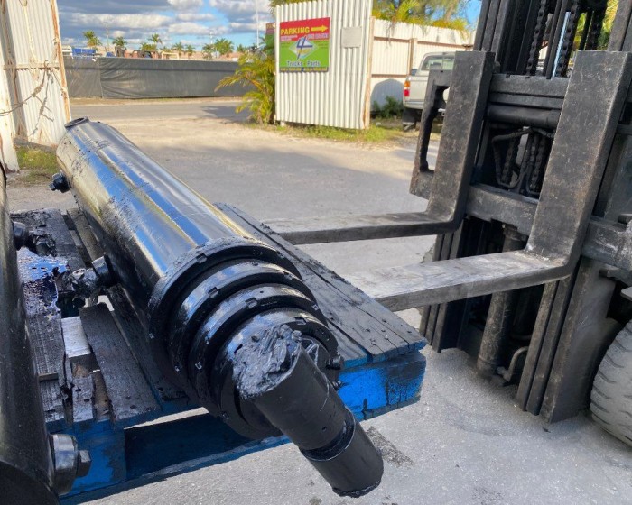 2003 COMMERCIAL 4 STAGE HYDRAULIC CYLINDER 